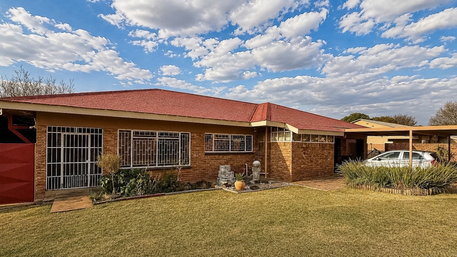 4 Bedroom Property for Sale in Declercqville North West